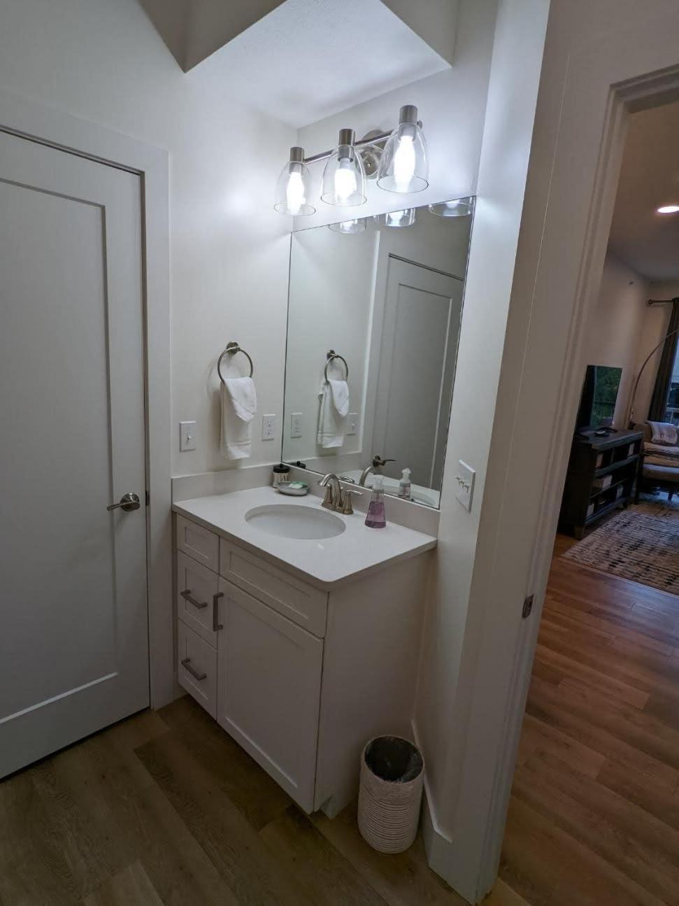 Location Location - Capri Condo 212 Traverse City Bagian luar foto